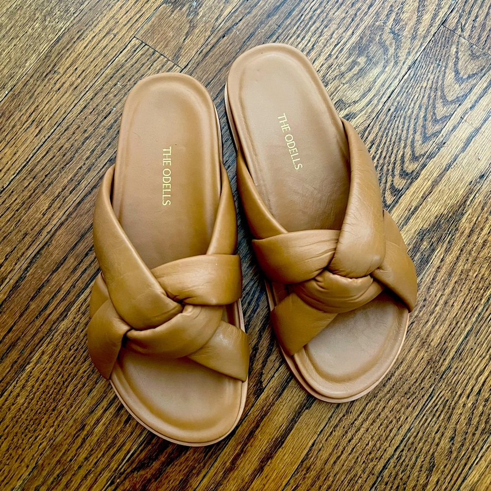 The Odells Women's Brown Slide Sandals